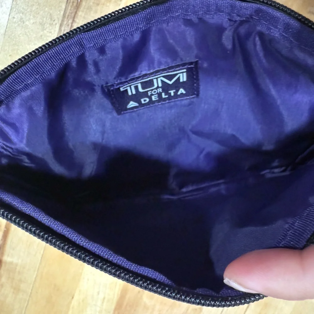 Tumi elegant toiletry